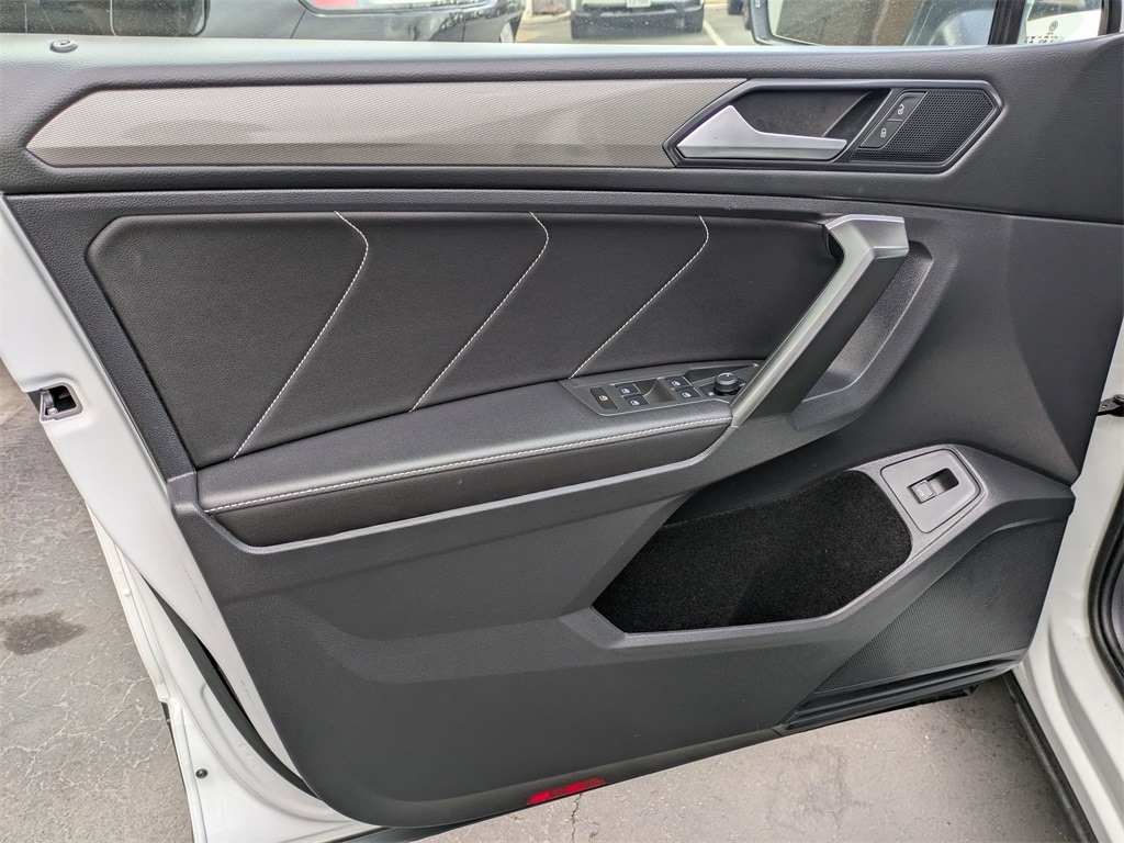 Thumbnail: 2024 Volkswagen Tiguan - 11