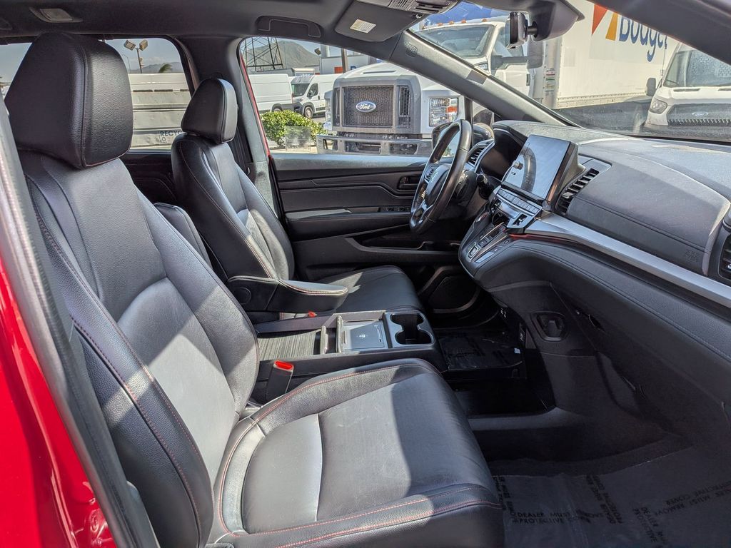 Thumbnail: 2025 Honda Odyssey - 30