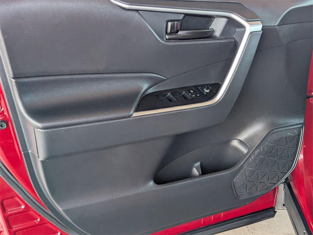 Thumbnail: 2024 Toyota RAV4 - 11