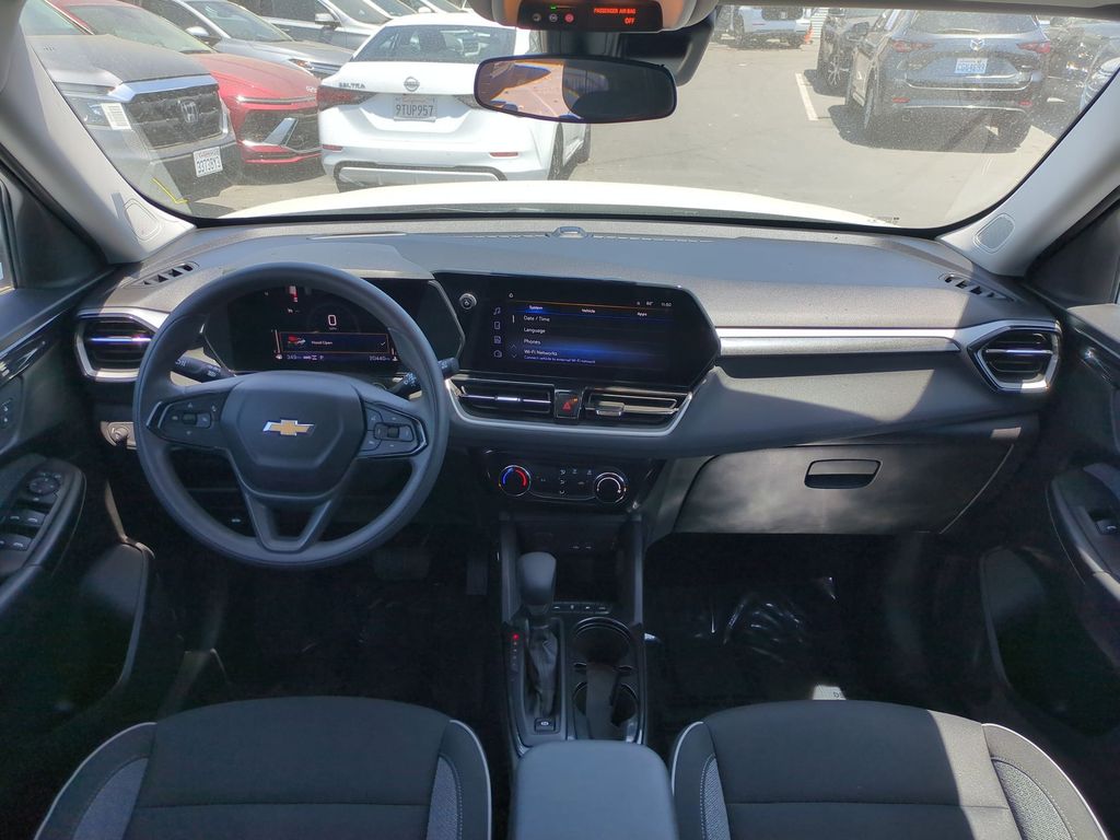 Thumbnail: 2025 Chevrolet TrailBlazer - 24