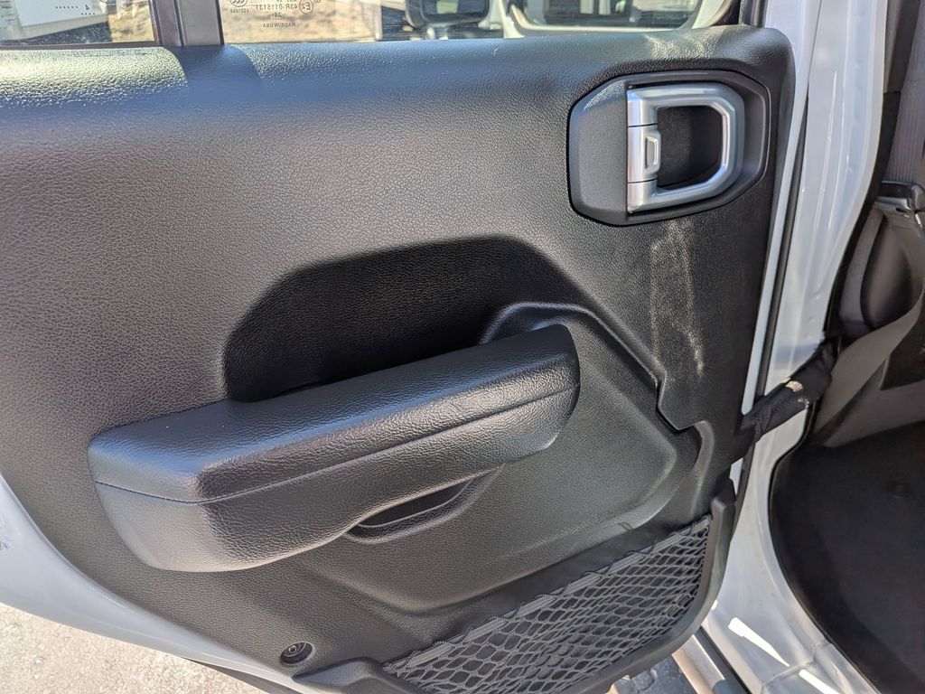 Thumbnail: 2025 Jeep Wrangler - 26