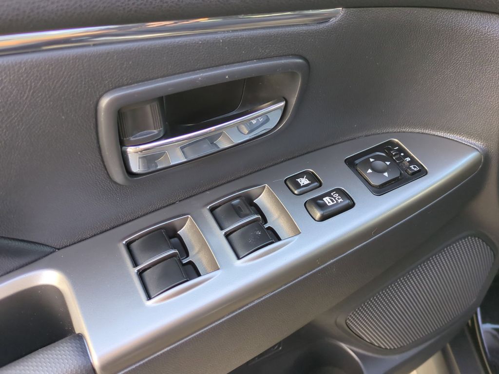 Thumbnail: 2025 Mitsubishi Outlander Sport - 13
