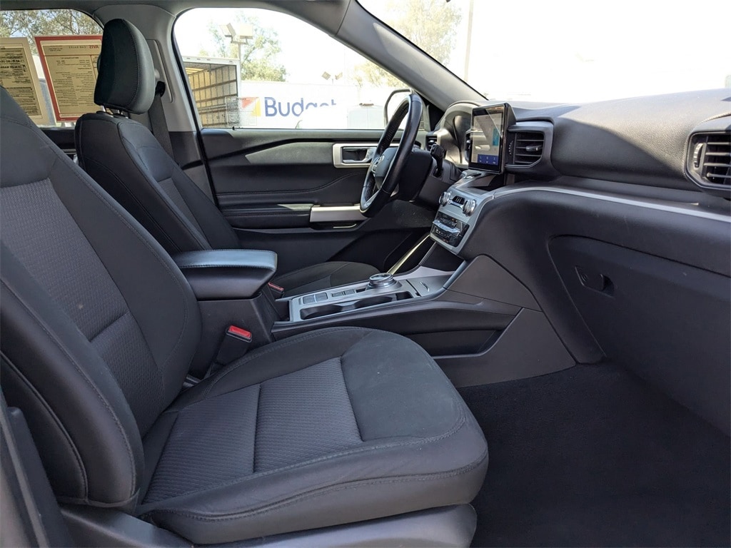2022 Ford Explorer XLT 32