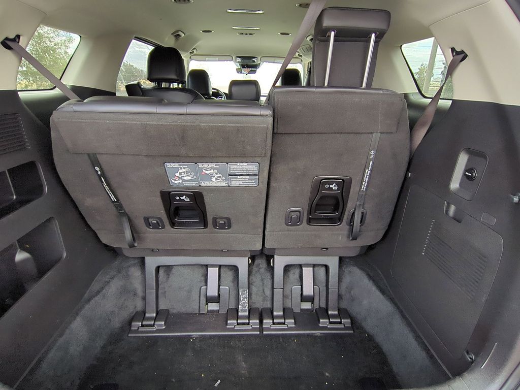 Thumbnail: 2023 Kia Carnival - 26