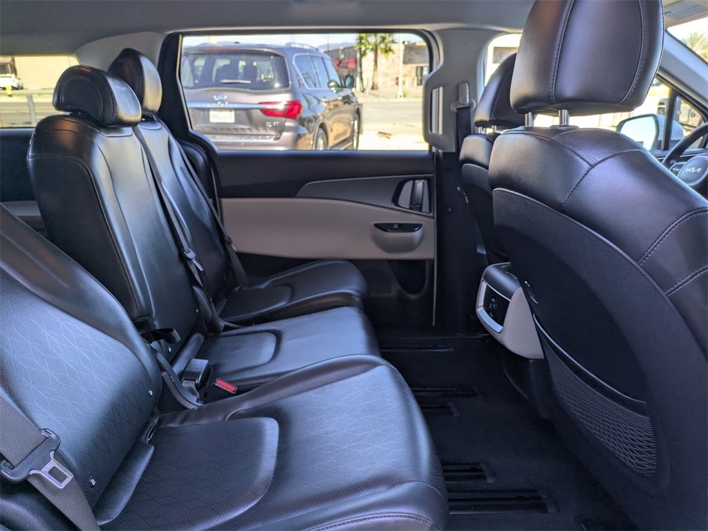 Thumbnail: 2024 Kia Carnival - 31