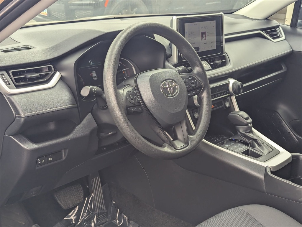 Thumbnail: 2024 Toyota RAV4 - 15