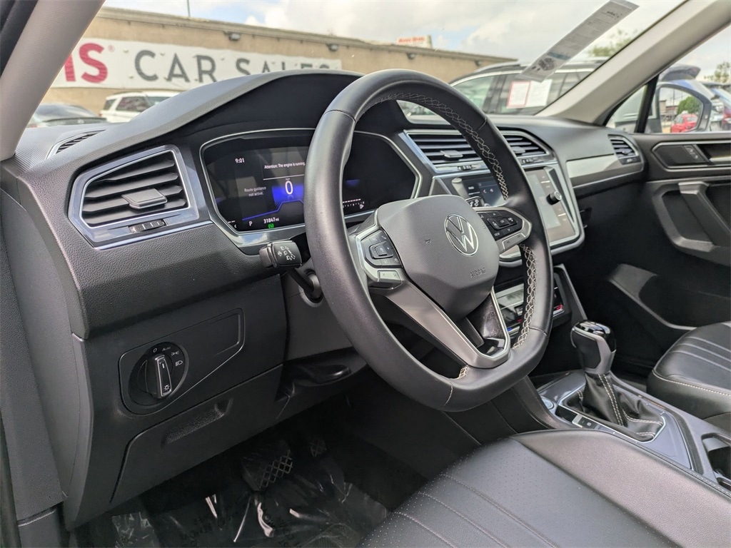 Thumbnail: 2024 Volkswagen Tiguan - 15