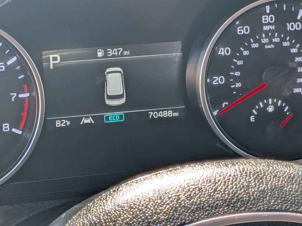 Thumbnail: 2024 Kia Carnival - 17