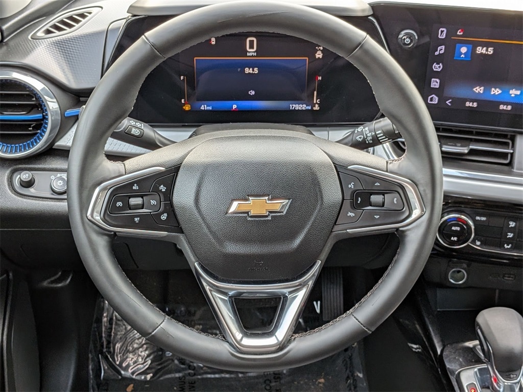 Thumbnail: 2025 Chevrolet Trax - 22