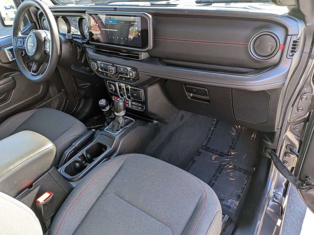 Thumbnail: 2025 Jeep Wrangler - 29