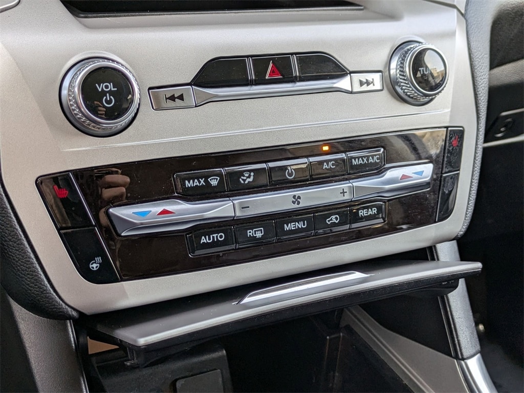 2023 Ford Explorer XLT 17