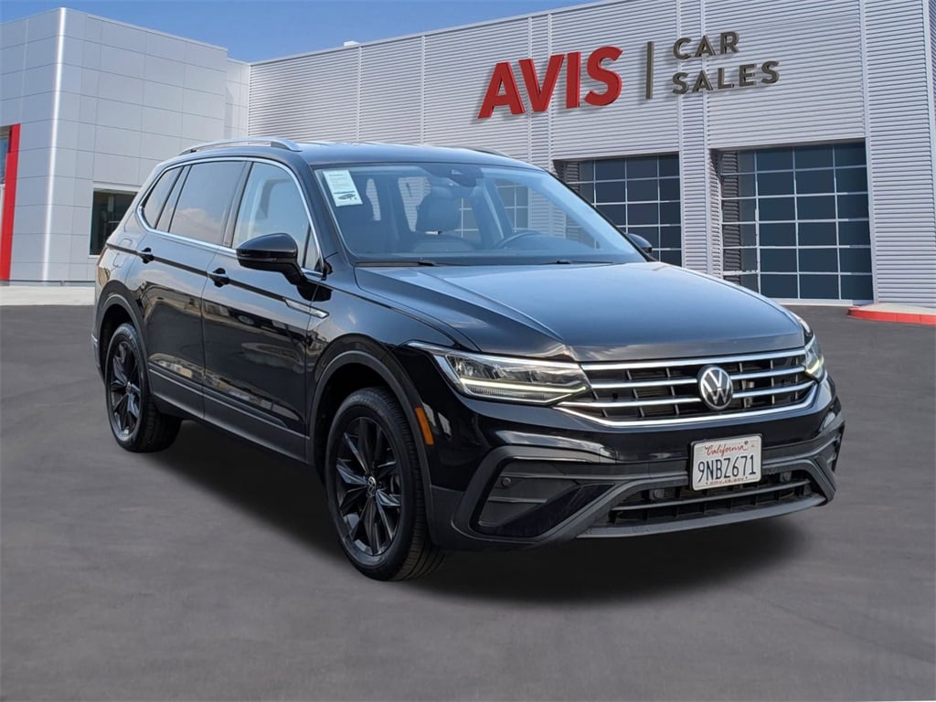 Thumbnail: 2024 Volkswagen Tiguan - 3