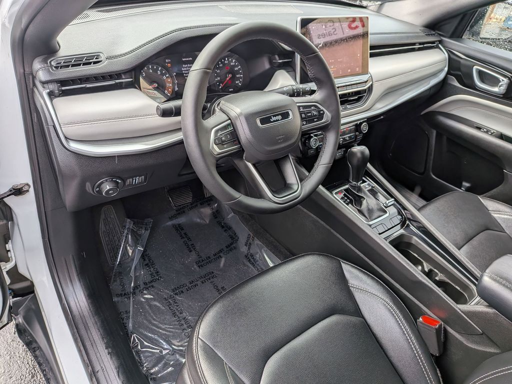 Thumbnail: 2025 Jeep Compass - 14