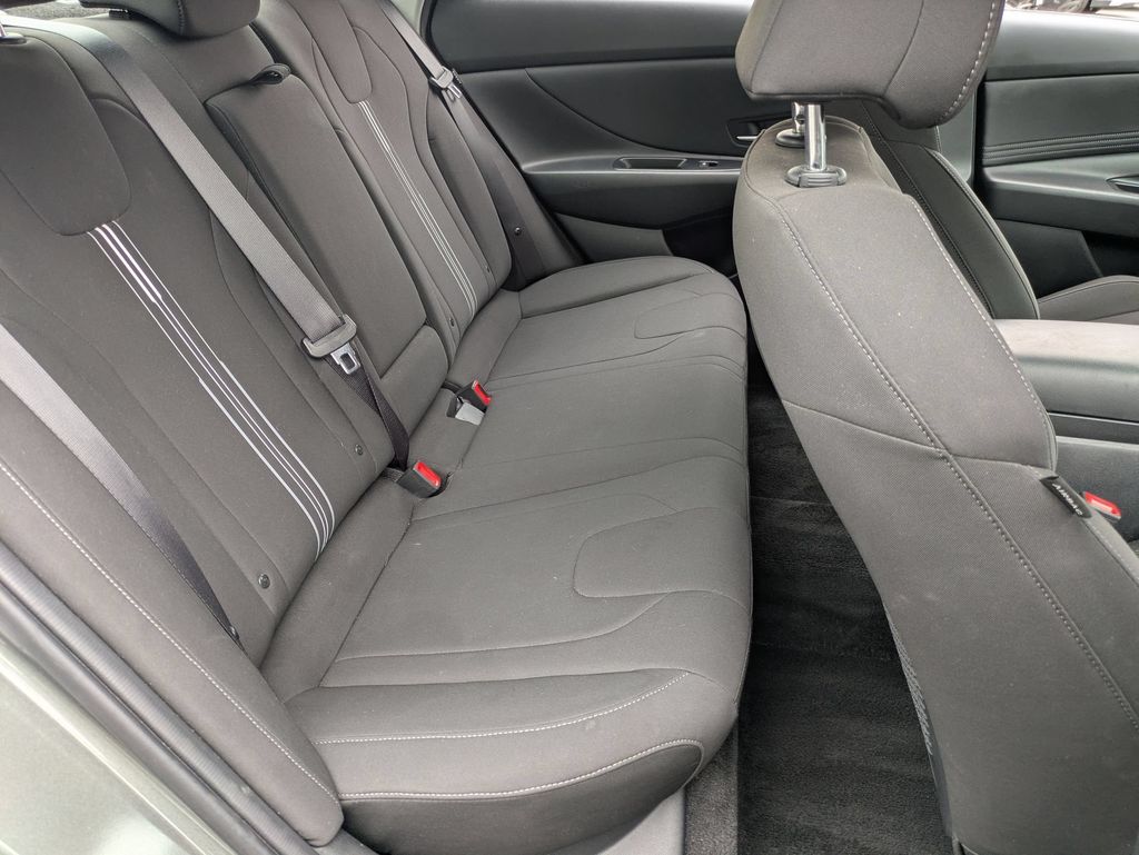 2025 Hyundai Elantra SEL - Photo 27