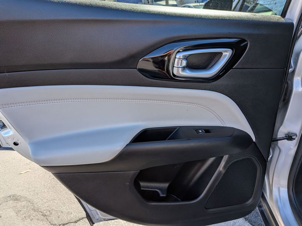 Thumbnail: 2025 Jeep Compass - 25