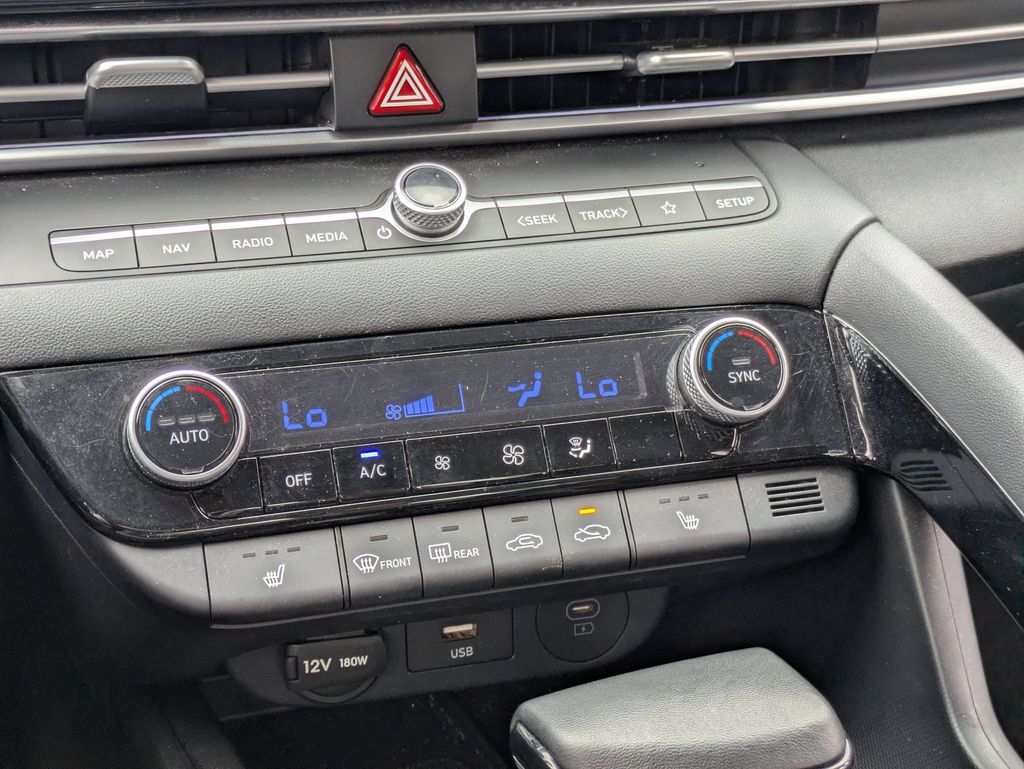 2025 Hyundai Elantra SEL - Photo 22