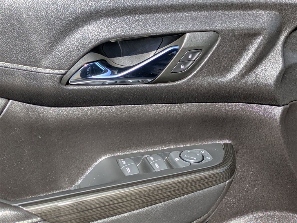 Thumbnail: 2023 GMC Acadia - 13