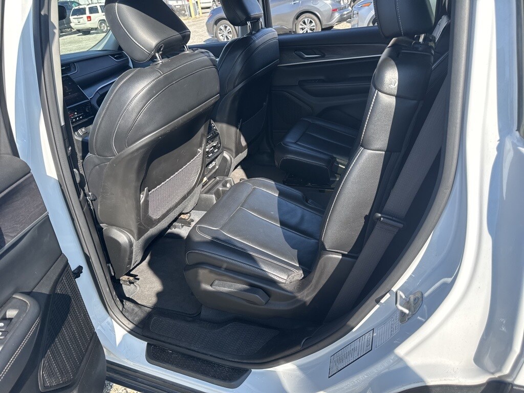 2023 Jeep Grand Cherokee L Limited Edition 10