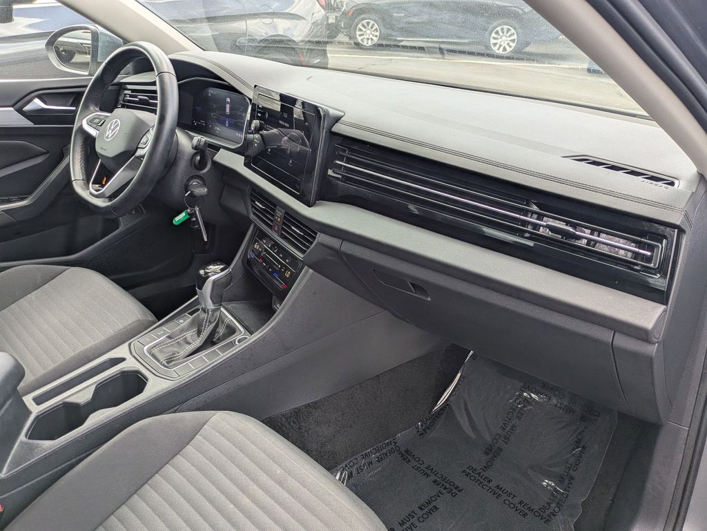Thumbnail: 2025 Volkswagen Jetta - 34