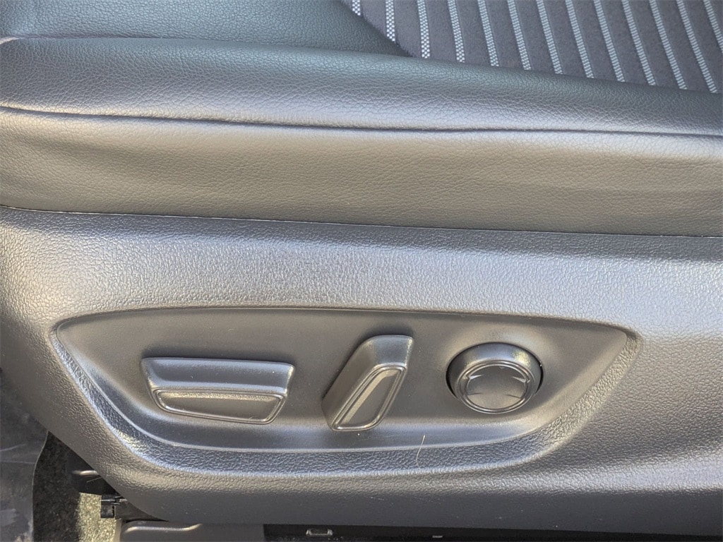 Thumbnail: 2024 Toyota Camry - 14