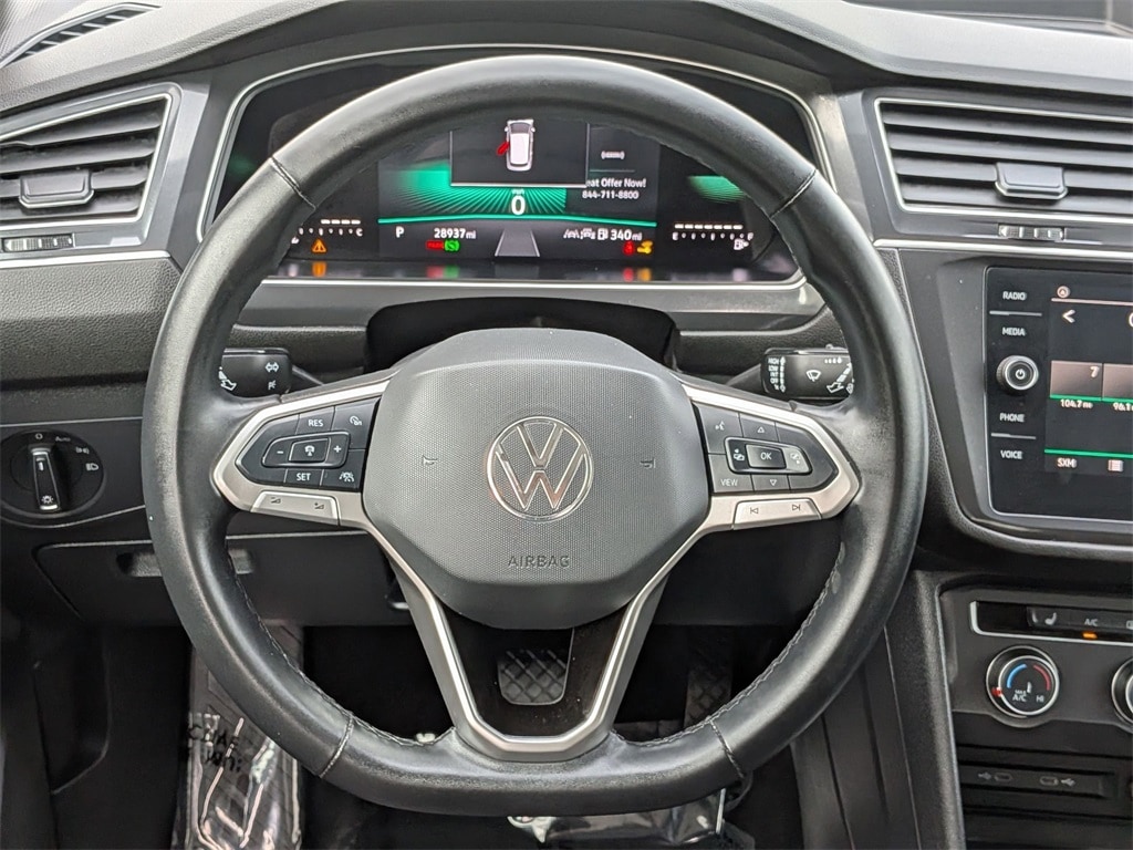 Thumbnail: 2024 Volkswagen Tiguan - 23