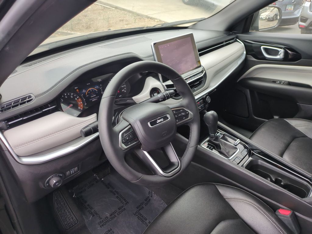 Thumbnail: 2025 Jeep Compass - 15