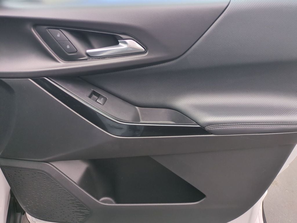 Thumbnail: 2025 Chevrolet Equinox - 31