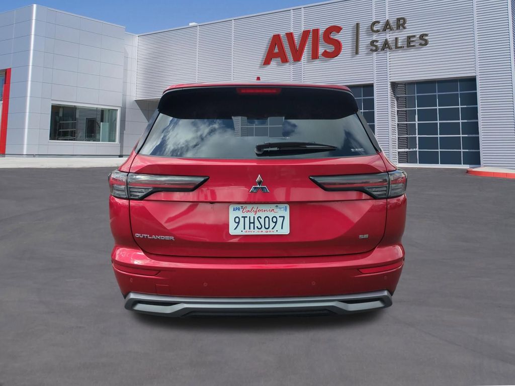Thumbnail: 2025 Mitsubishi Outlander - 7