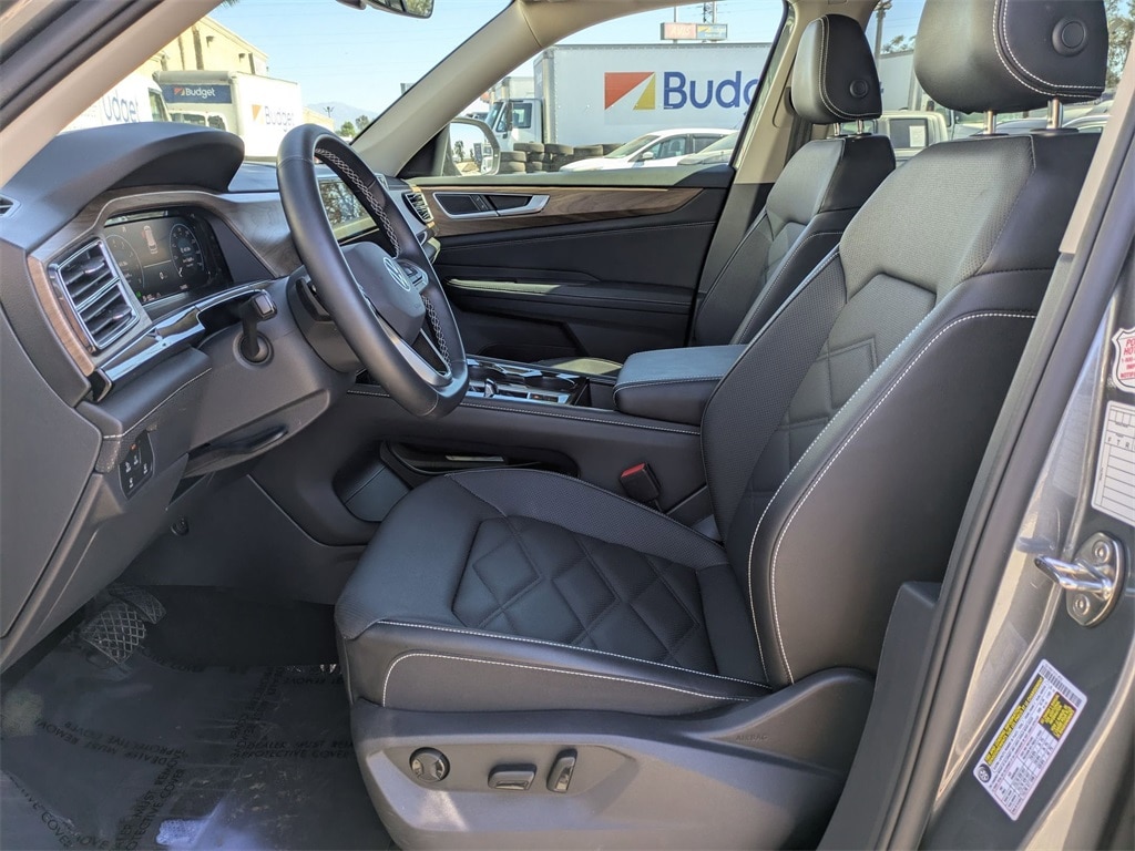 Thumbnail: 2025 Volkswagen Atlas - 25