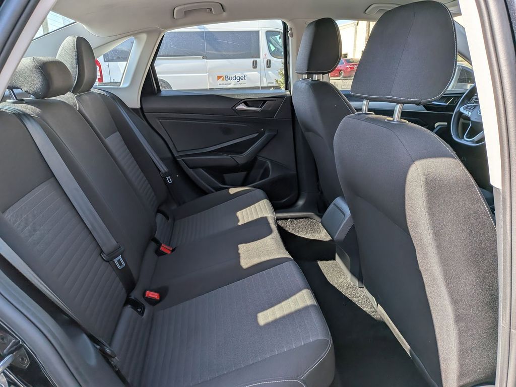 Thumbnail: 2025 Volkswagen Jetta - 29