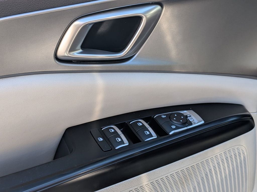 Thumbnail: 2024 Kia Carnival - 13