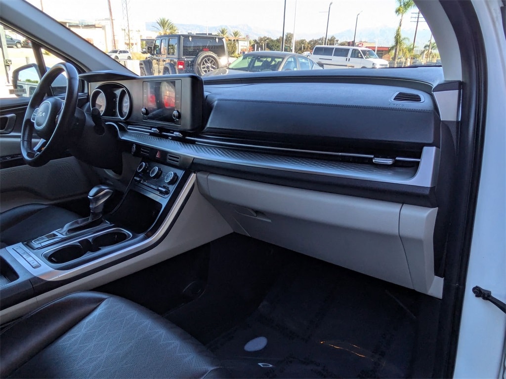 Thumbnail: 2024 Kia Carnival - 33