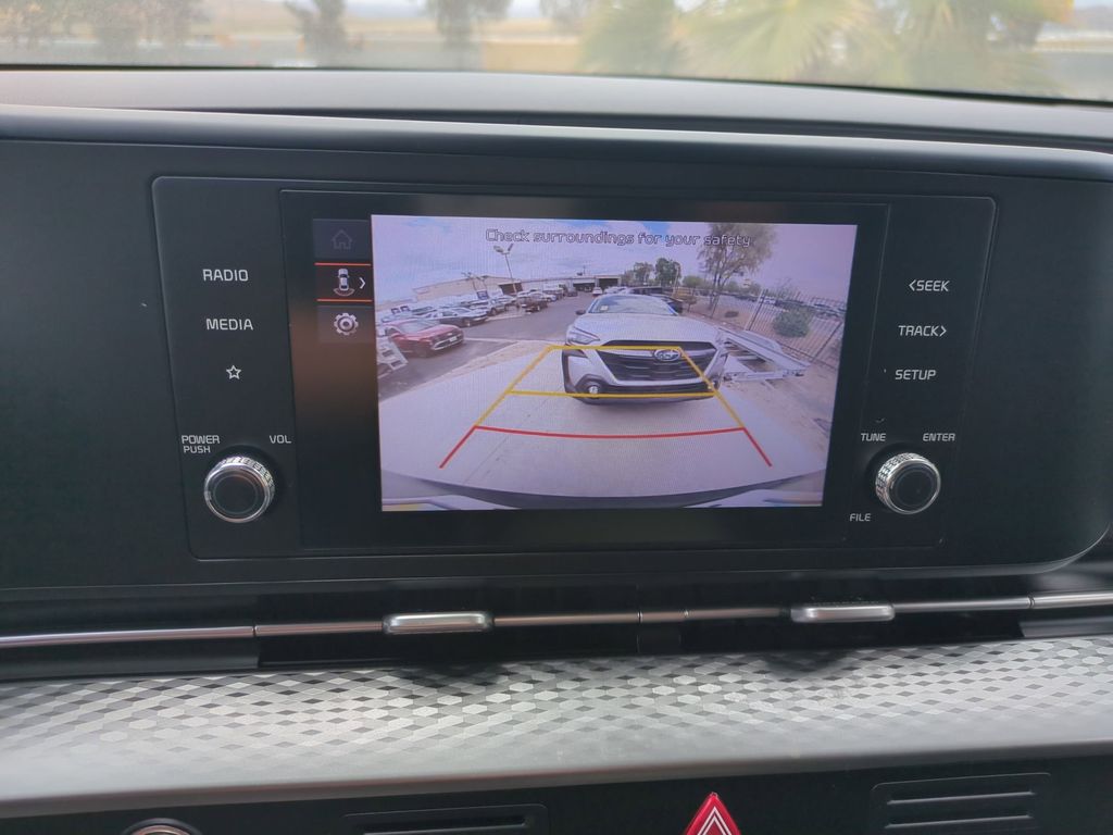 Thumbnail: 2023 Kia Carnival - 16
