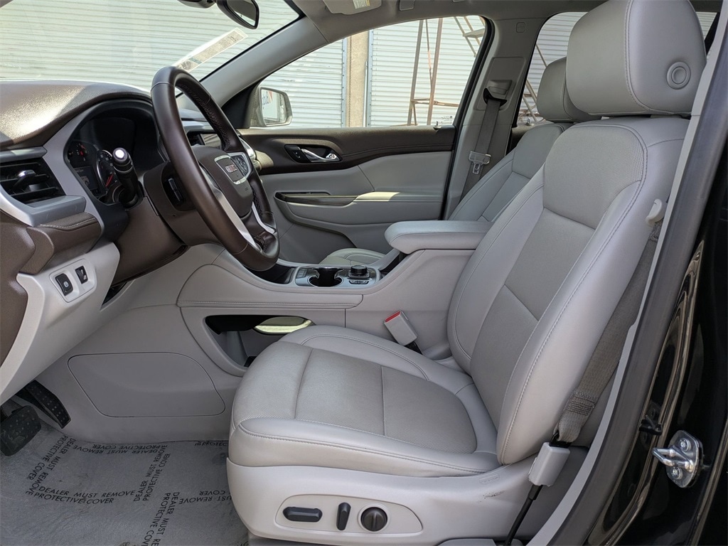 Thumbnail: 2023 GMC Acadia - 25