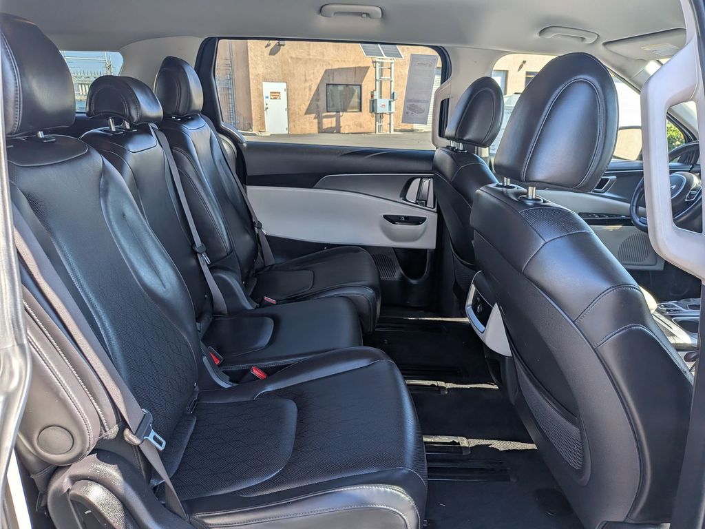 Thumbnail: 2024 Kia Carnival - 28