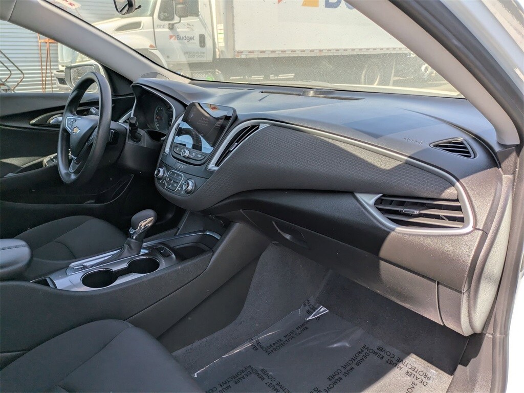 Thumbnail: 2023 Chevrolet Malibu - 33