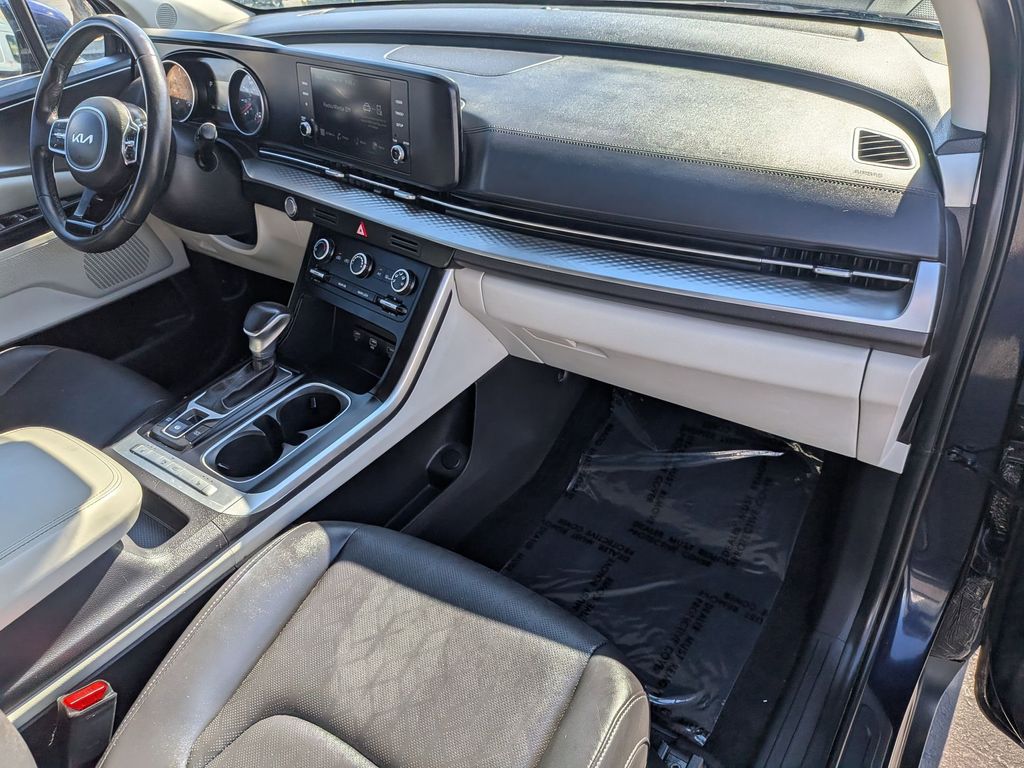 Thumbnail: 2024 Kia Carnival - 29