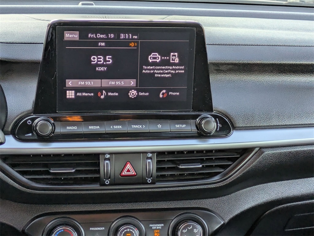 Thumbnail: 2024 Kia Forte - 19