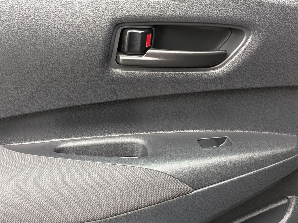 Thumbnail: 2025 Toyota Corolla - 25