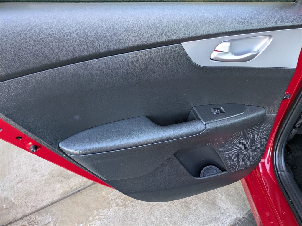 Thumbnail: 2024 Kia Forte - 27