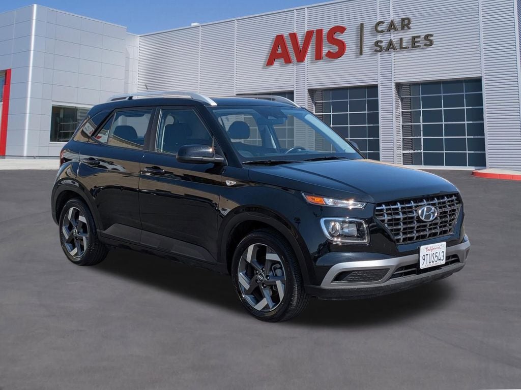 Thumbnail: 2025 Hyundai Venue - 3