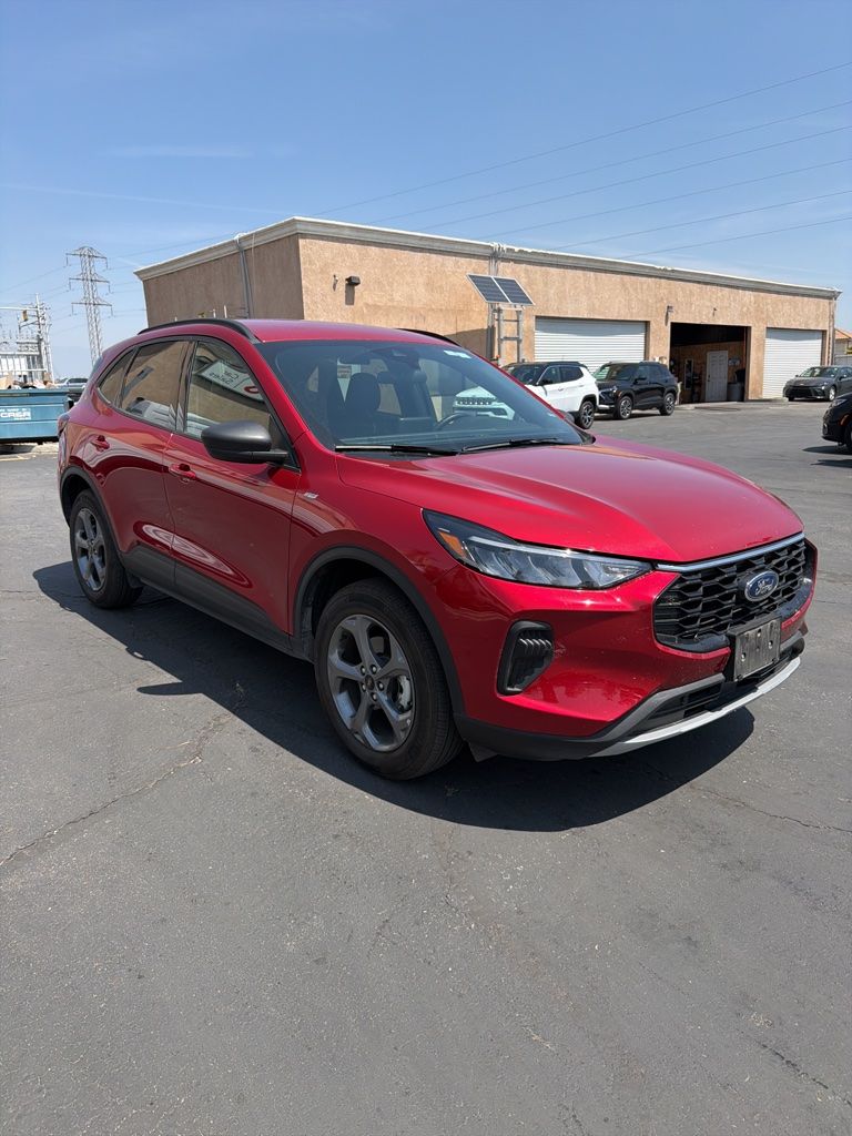 Thumbnail: 2025 Ford Escape - 4