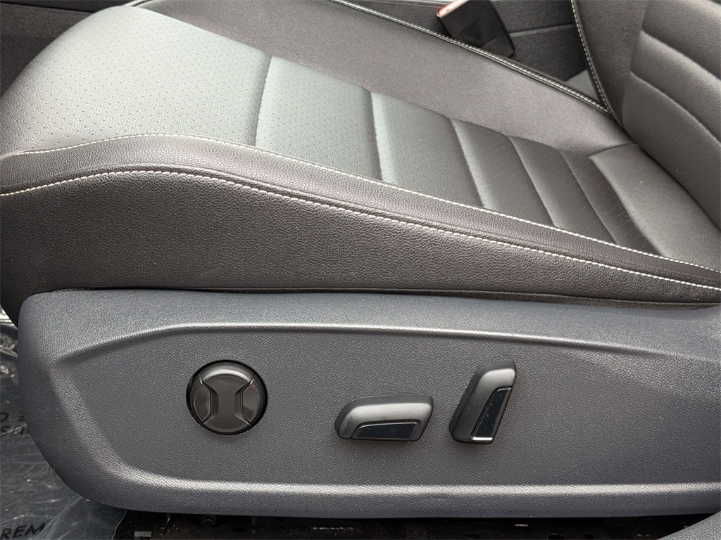 Thumbnail: 2024 Volkswagen Jetta - 14