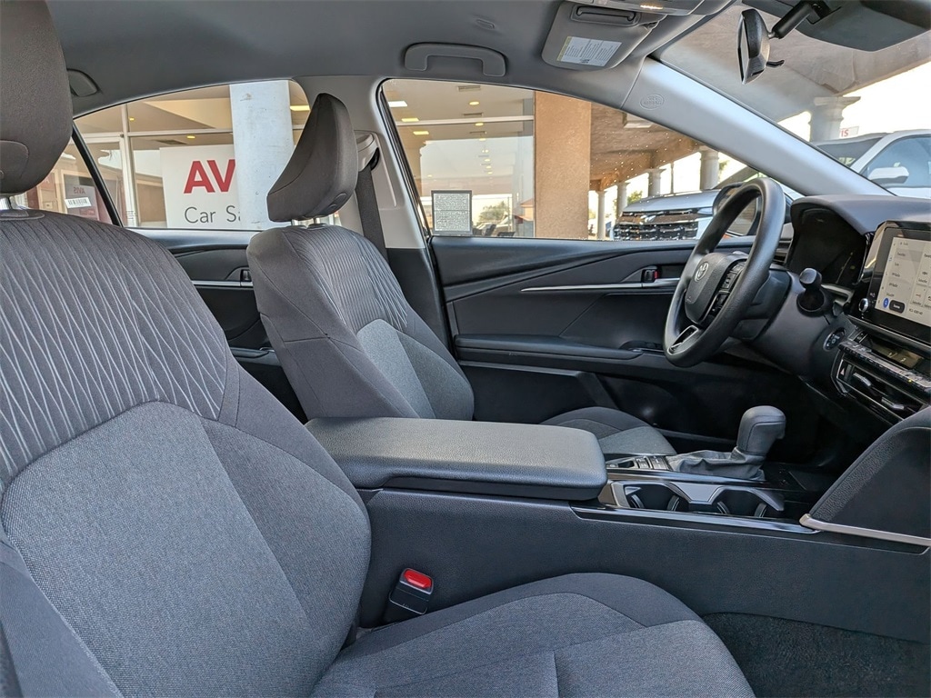 Thumbnail: 2025 Toyota Camry - 27