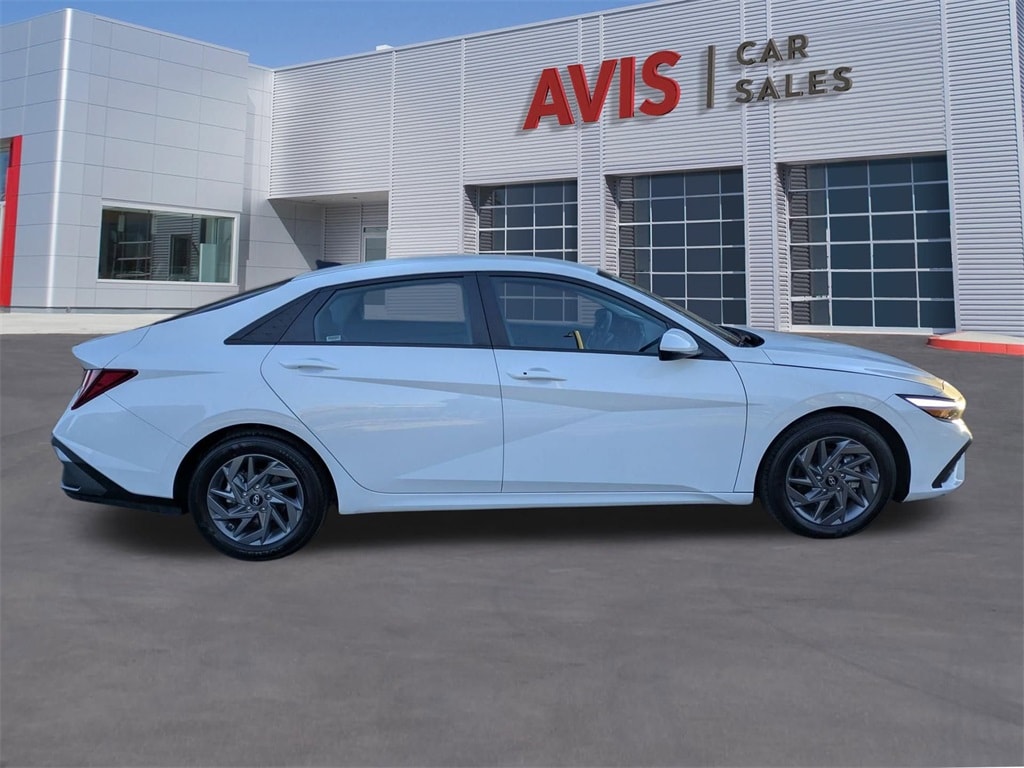 Thumbnail: 2024 Hyundai Elantra - 5