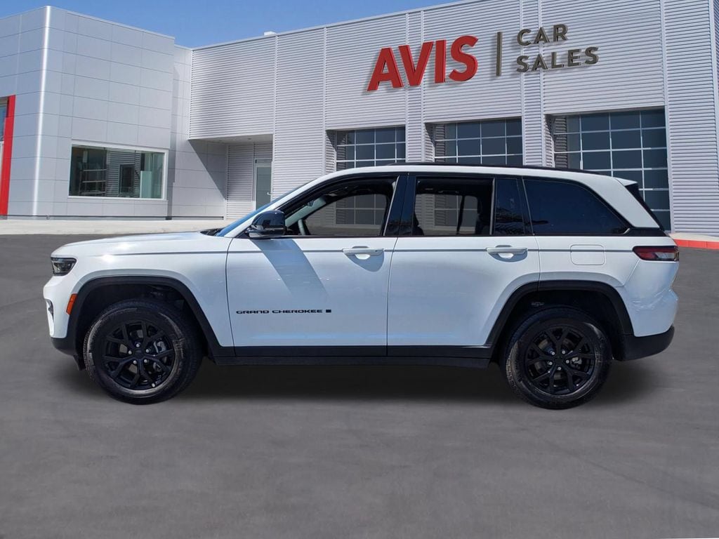 2025 Jeep Grand Cherokee Altitude - Photo 10