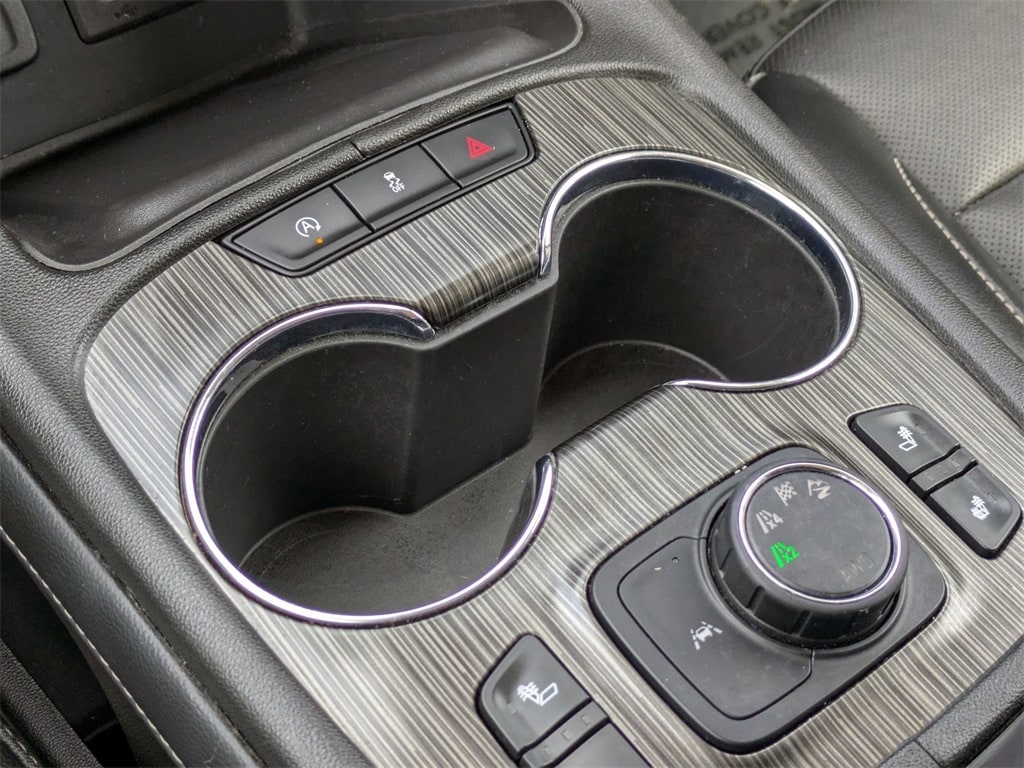 Thumbnail: 2023 GMC Acadia - 19