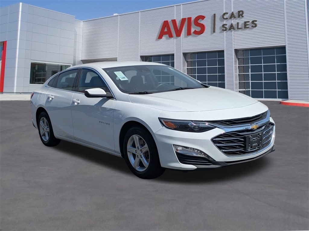 Thumbnail: 2023 Chevrolet Malibu - 3