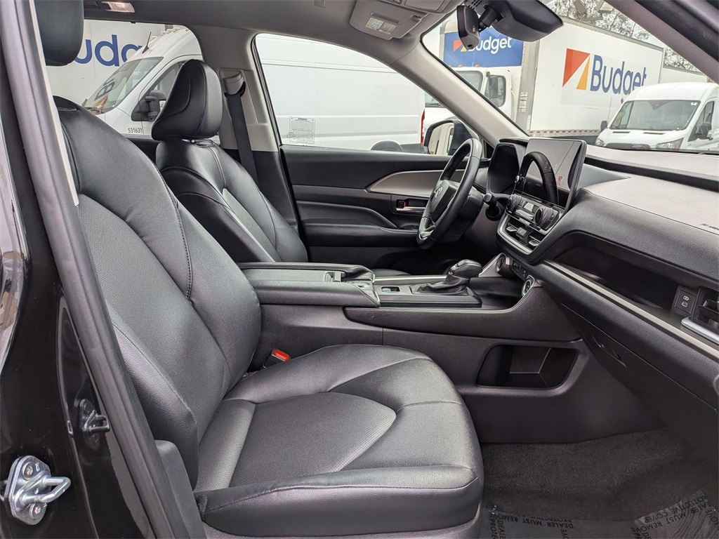 Thumbnail: 2025 Toyota Grand Highlander - 32