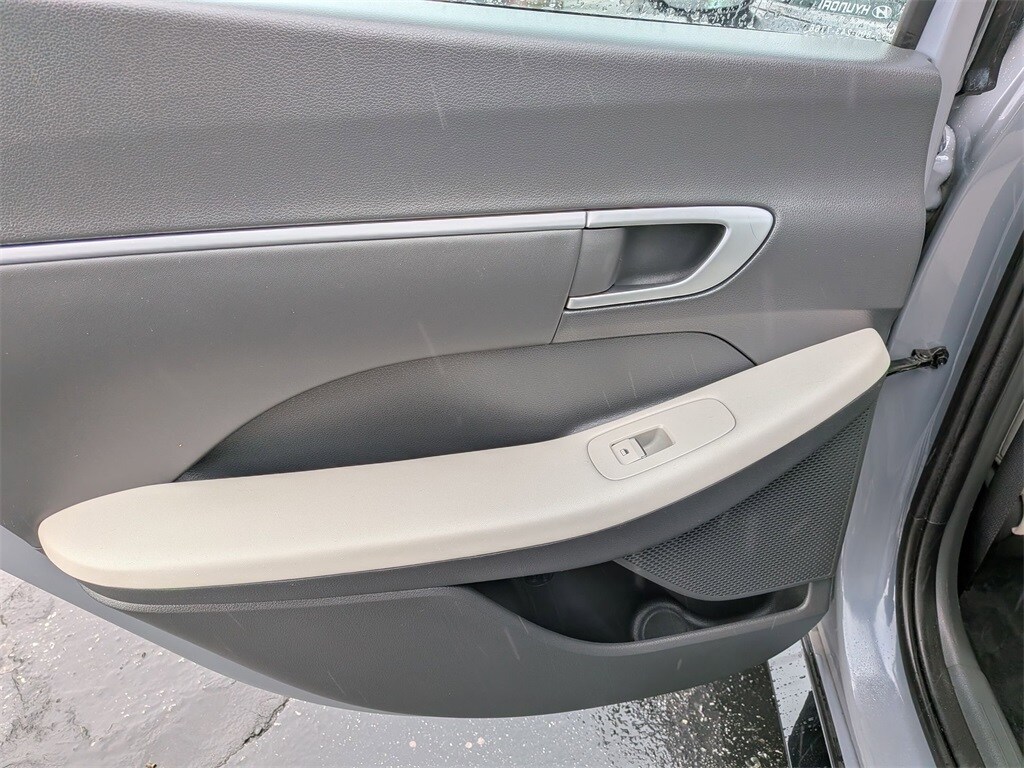 Thumbnail: 2025 Hyundai Sonata - 25